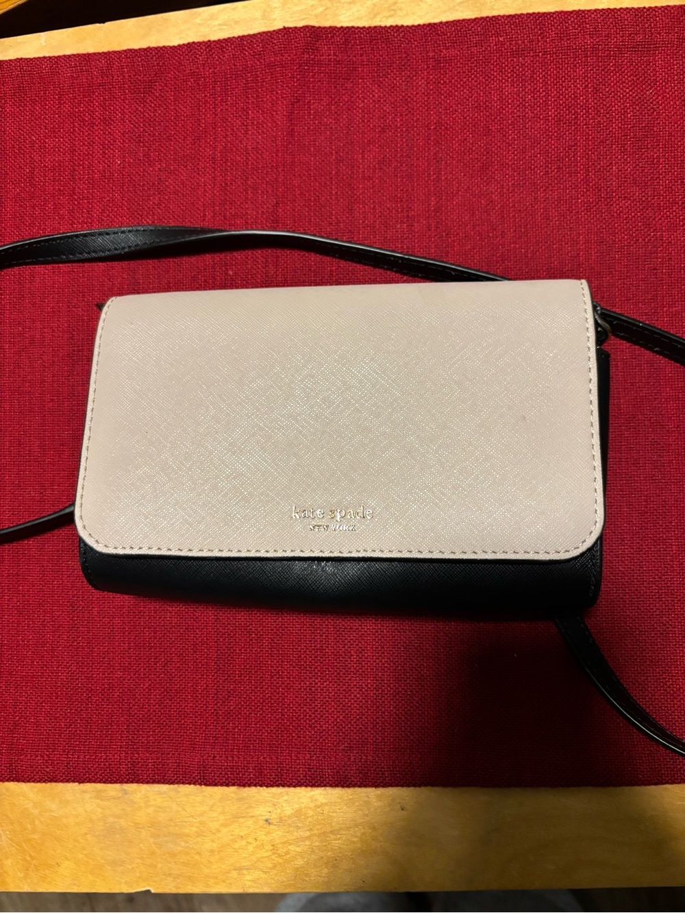 kate spade Two-Tone Cream and Black Crossbody Wallet Purse with COA